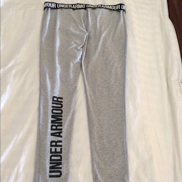 Under Armour Pants - Under Armour exercise pants size sm.